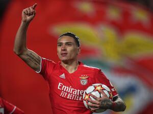 Benfica's Uruguayan forward Darwin Nunez celebrates after scoring his team's first goal during the UEFA Champions League quarter final first leg football match between SL Benfica and Liverpool FC at the Luz stadium in Lisbon on April 5, 2022. (Photo by CARLOS COSTA / AFP) Benfica's Uruguayan forward Darwin Nunez celebrates after scoring his team's first goal during the UEFA Champions League quarter final first leg football match between SL Benfica and Liverpool FC at the Luz stadium in Lisbon on April 5, 2022. (Photo by CARLOS COSTA / AFP)