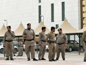 عناصر من الأمن السعودي
