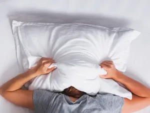 أسباب آلام الرأس من الخلف وطرق العلاج