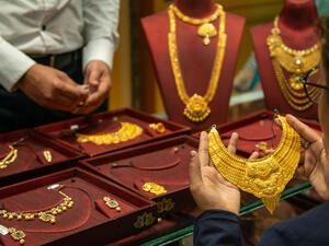 Gold Prices in Dubai Today: 24K Slips to Dh222.75 Per Gram