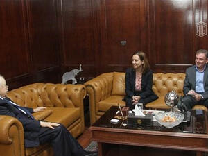 Abu-Ghazaleh Receives Director of UNRWA Affairs in Jordan