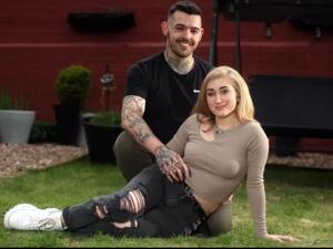 قامت الأسرة برعاية، صوفيا كلاجئة  ، لكن توني وقع في حبها  