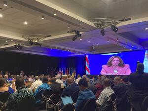 نائبة الرئيس الأمريكي تتحدث عبر الفيديو أمام منتدى جزر المحيط الهادئ