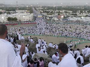 مزدلفة بطول 25 كيلومتراً، أطول ممر مشاة في العالم