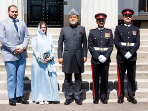 سلطان عمان هيثم بن طارق وزوجته السيدة الجليلية في حفل تخريج ولي العهد 