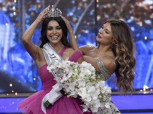 ياسمينا زيتون تتوج بلقب ملكة جمال لبنان 2022