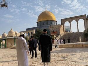 يهود متطرفون في ساحات المسجد الأقصى