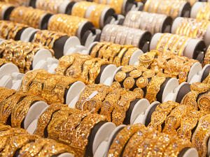 Gold Prices in Saudi Arabia Today: 24K Down to SR208.69 per gram