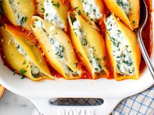 أصداف المعكرونة المحشوة بالريكوتا