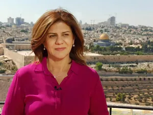 الإعلامية الفلسطينية شيرين ابو عاقلة