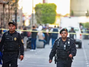 مقتل 13 شخصا بتبادل إطلاق نار بين الشرطة والمسلحين بالمكسيك