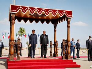 ماكرون : سنعزز العلاقة مع الجزائر