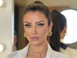 خلطة رضوى الشربيني السحرية لنفخ الشفايف
