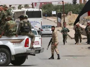 كانت قوات النظام والميليشيات الإيرانية، قد نشرت قواتها في الجهة الجنوبية من مدينة طفس