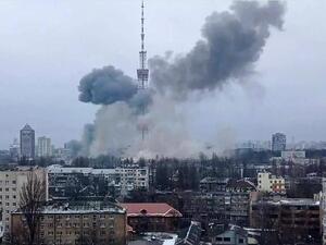 وأكد رئيس جمهورية القرم، سيرغي أكسيونوف، وفاة شخص واحد، مشيرا إلى أن الوضع تحت السيطرة.