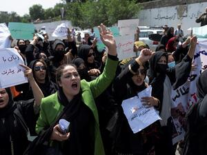 Video: The Taliban Attacks Protesting Women With Gun Fire