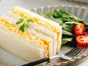 سندويتش سلطة البيض اليابانية