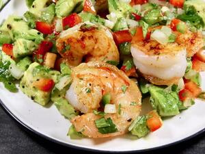 سلطة الروبيان الصيفية الباردة