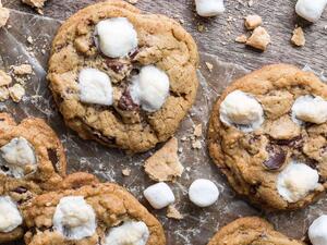 كوكيز بالمارشميلو وقطع الشوكولاتة