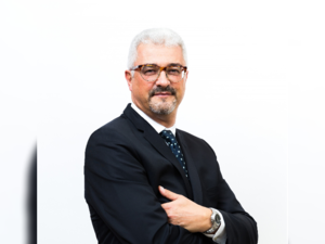 How Retailers Can Continue To Entice Customers During a Global Purchase Decline