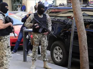 عناصر من الأمن اللبناني