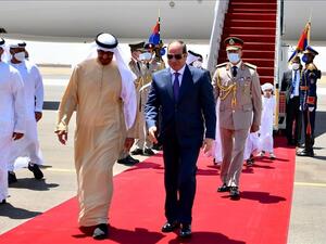  Sheikh Mohamed (L) with Abdel-Fattah al-Sisi
