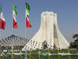 إيران