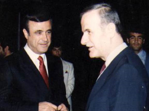 رفعت الاسد المتهم بارتكاب مجازر في حماة السورية في العام 1981 الذي حاول الانقلاب على شقيقه الراحل حافظ الاسد