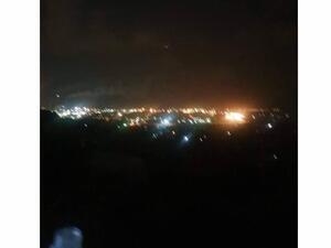 صورة منذ قليل للصواريخ الإسرائيلية أثناء مرورها من فوق البحر باتجاه حلب.