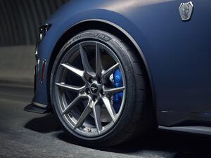 فورد تقدم موستانج Dark Horse... مع فئة جديدة مخصصة لحلبات السباق