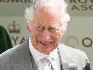 الملك تشارلز يخلف اليزابيث الثانية