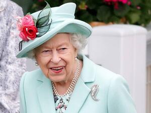 اليزابيث الثانية