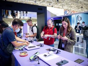 سامسونج تكشف عن رؤيتها لحياة أذكى ومستقبل أكثر استدامة في معرض IFA 2022 للإلكترونيات الاستهلاكية في برلين