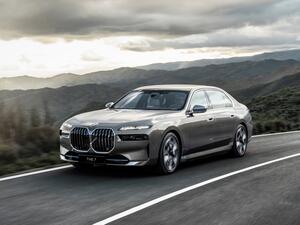 A First-class Drive at Your Fingertips: BMW 7 Series 2023 Pre-booking Now Open in Bahrain