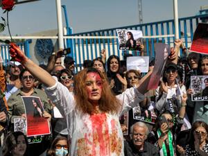 مدينة أشنوية الحدودية مع العراق من جهة أربيل باتت خارجة عن السيطرة الحكومية الايرانية 