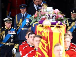  الملكة إليزابيث الثانية