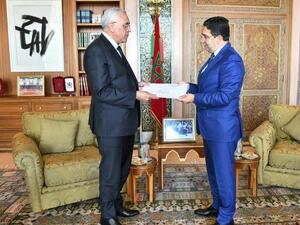 العاهل المغربي يتلقى الدعوة لحضور القمة العربية في الجزائر