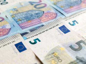 سعر اليورو مقابل الدولار