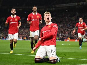 ماكتوميناي يقود مانشستر يونايتد للفوز (المصدر: أ ف ب)