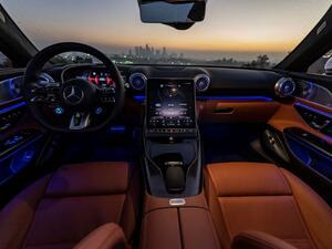 The new Mercedes-AMG SL: The new edition of an icon