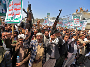 Houthi supporters 