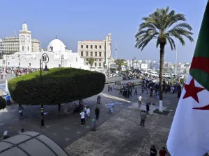 الامير حسين يقود وفد الاردن لاول مرة
