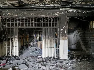 عناصر نوبو هاجمو  عنبر 8 حيث يحتجز المسجناء السياسيون بالرصاص الحربي  