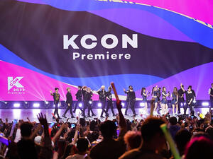 حفل KCON يشعل أجواء الرياض