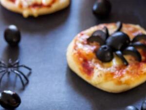 ميني سبايدر بيتزا للهالوين 