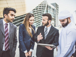 UAE: Employers Aim to Increase Salaries by 5%