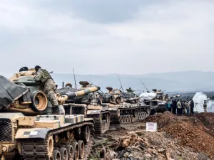 قوات تركية على الحدود السورية