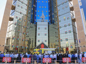 Sharjah Islamic Bank coordinates with Sharjah Civil Defense to implement a successful mock evacuation exercise