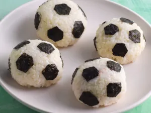 مقبلات كأس العالم كرات القدم المحشوة 