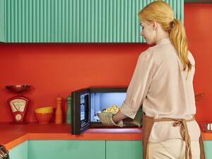 Perfect Football Celebrations With LG Party Food Challenge